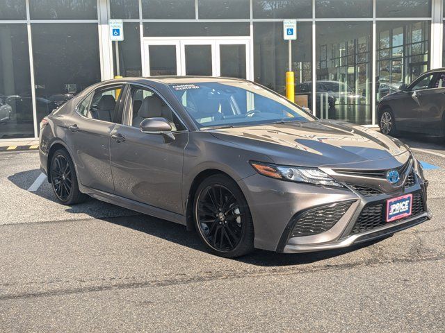 2024 Toyota Camry Hybrid XSE