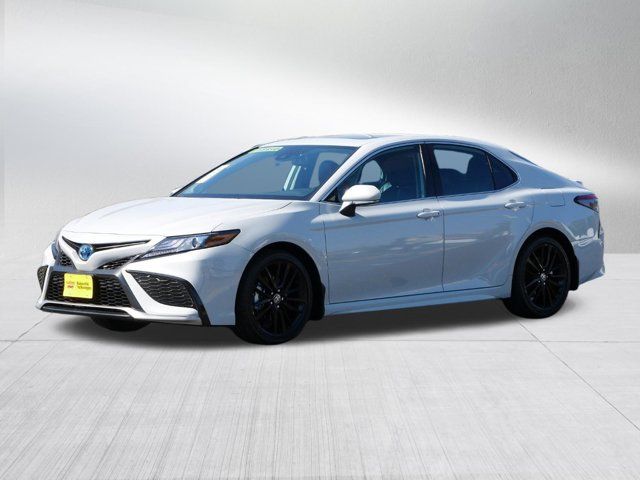 2024 Toyota Camry Hybrid XSE