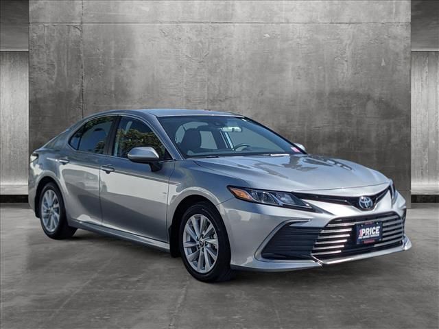 2024 Toyota Camry LE