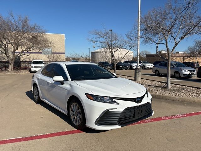 2024 Toyota Camry LE