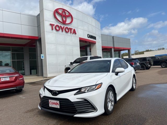 2024 Toyota Camry LE