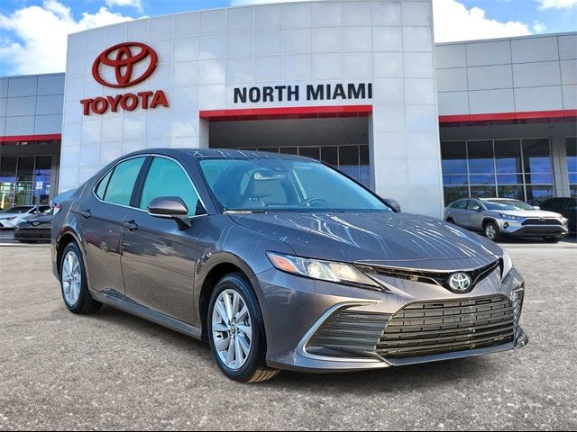 2024 Toyota Camry LE