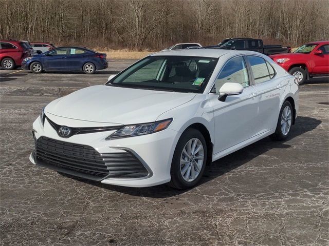 2024 Toyota Camry LE