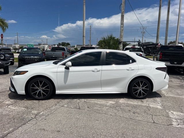 2024 Toyota Camry SE