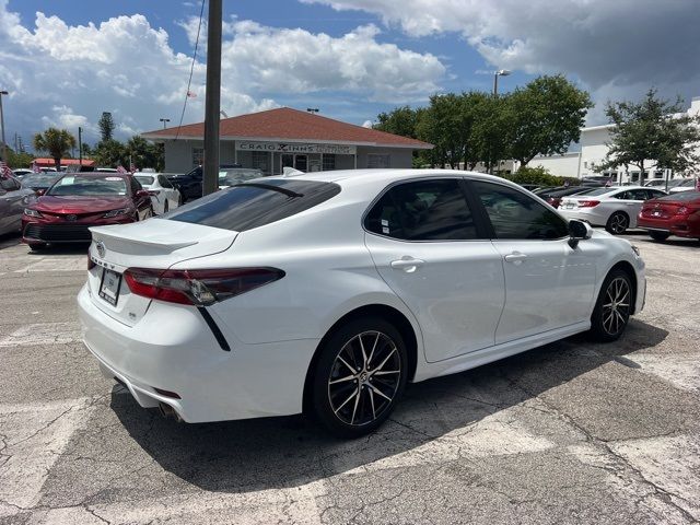 2024 Toyota Camry SE