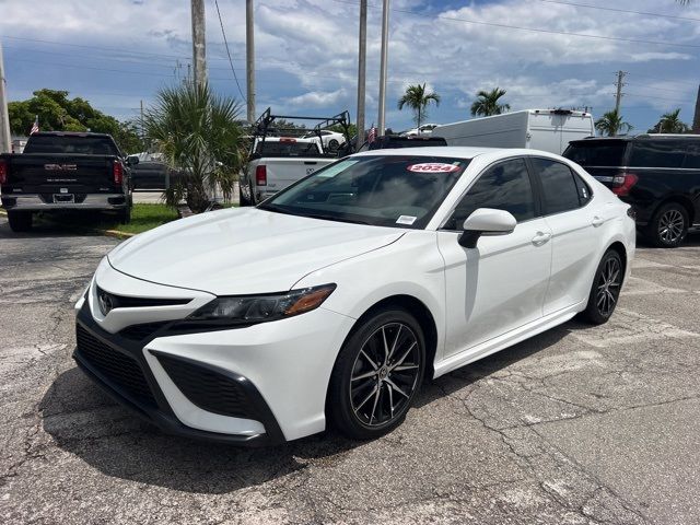 2024 Toyota Camry SE