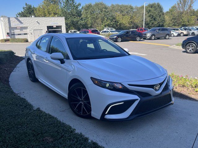 2024 Toyota Camry SE