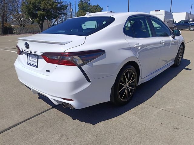 2024 Toyota Camry SE