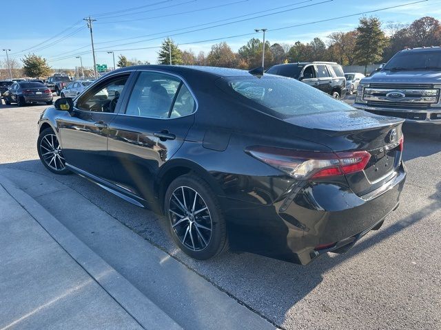 2024 Toyota Camry SE