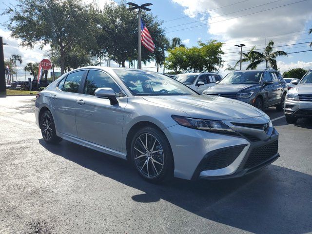 Used 2024 Toyota Camry SE For Sale in Fort Lauderdale, FL | Capital One ...