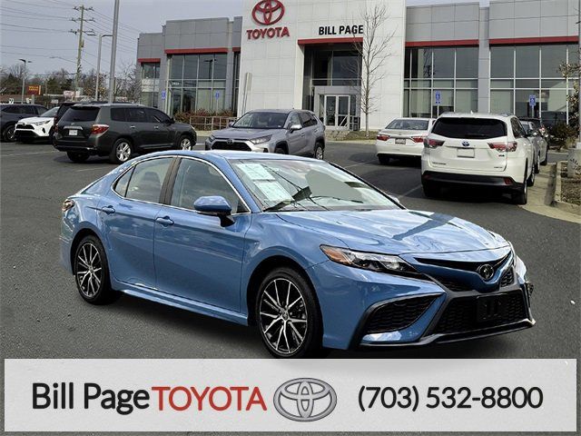 2024 Toyota Camry SE