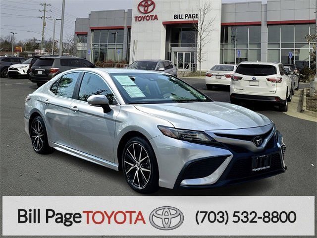 2024 Toyota Camry SE