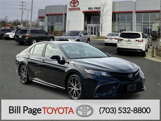 2024 Toyota Camry SE