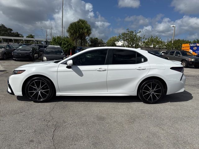 2024 Toyota Camry SE