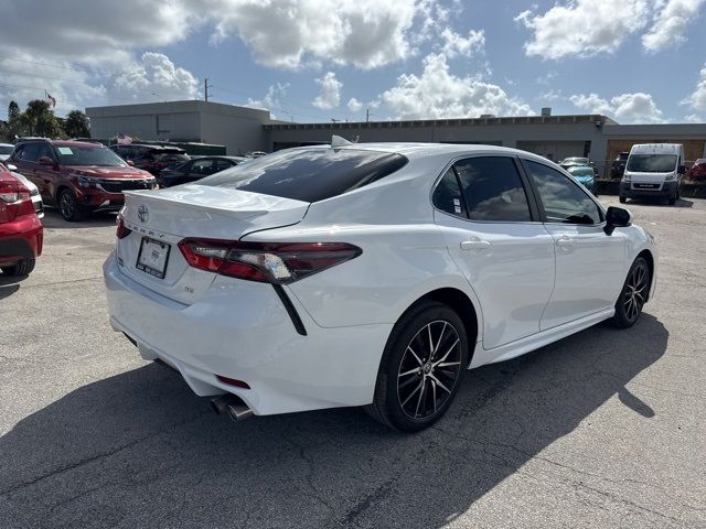 2024 Toyota Camry SE