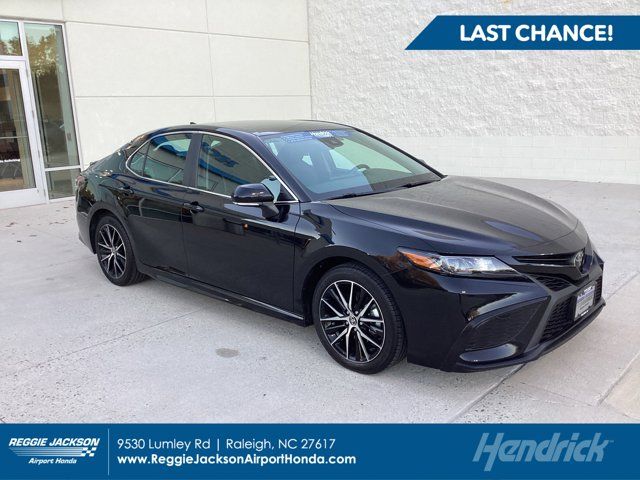 2024 Toyota Camry SE