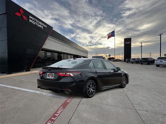 2024 Toyota Camry SE