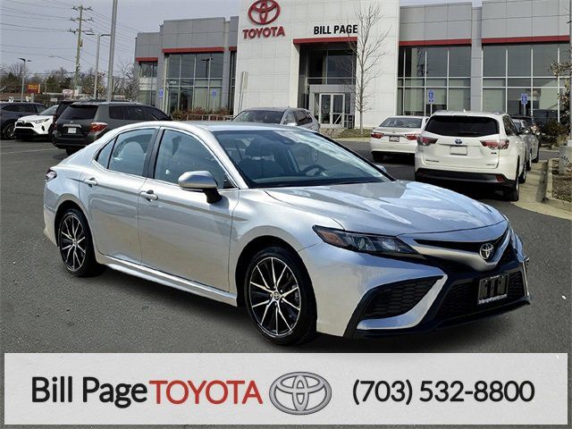 2024 Toyota Camry SE