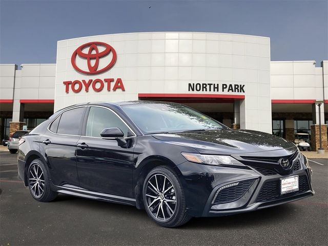 2024 Toyota Camry SE