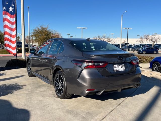 2024 Toyota Camry SE