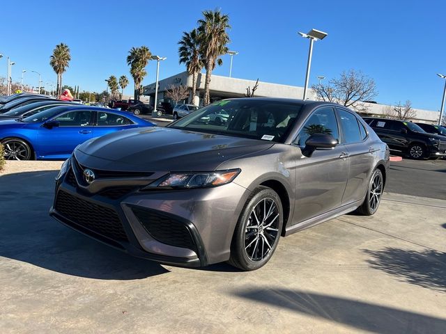 2024 Toyota Camry SE