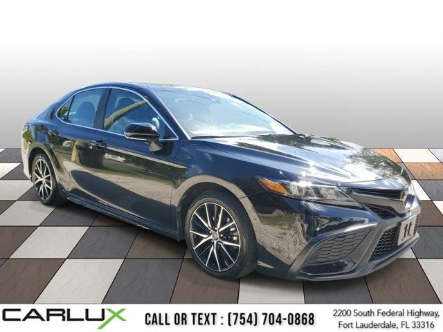 2024 Toyota Camry SE