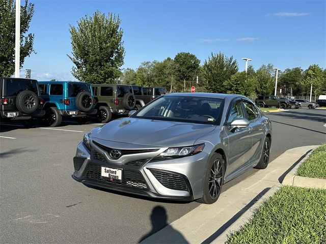 2024 Toyota Camry SE