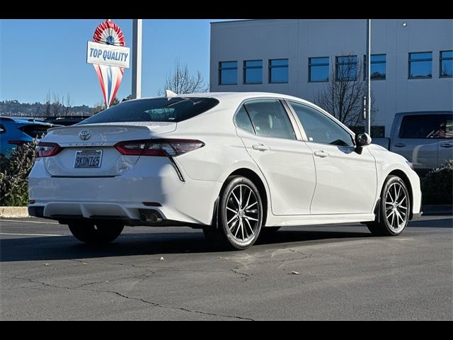 2024 Toyota Camry SE