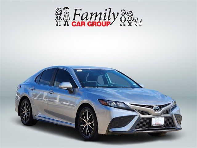 2024 Toyota Camry SE