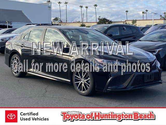 2024 Toyota Camry SE
