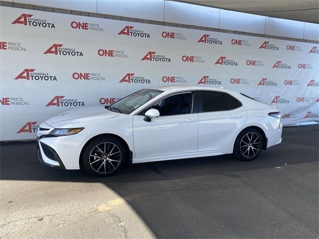 2024 Toyota Camry SE