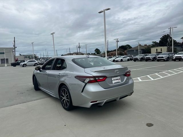 2024 Toyota Camry SE