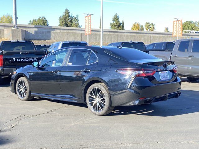 2024 Toyota Camry SE