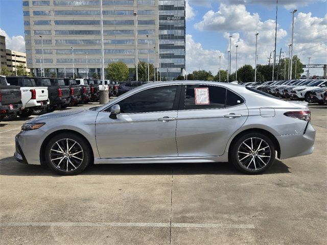 2024 Toyota Camry SE