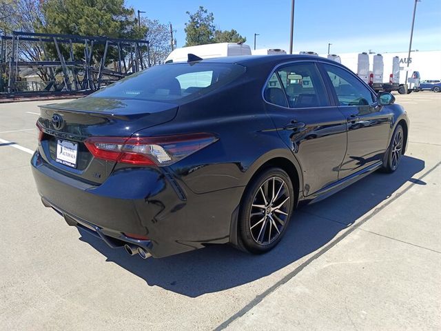 2024 Toyota Camry SE