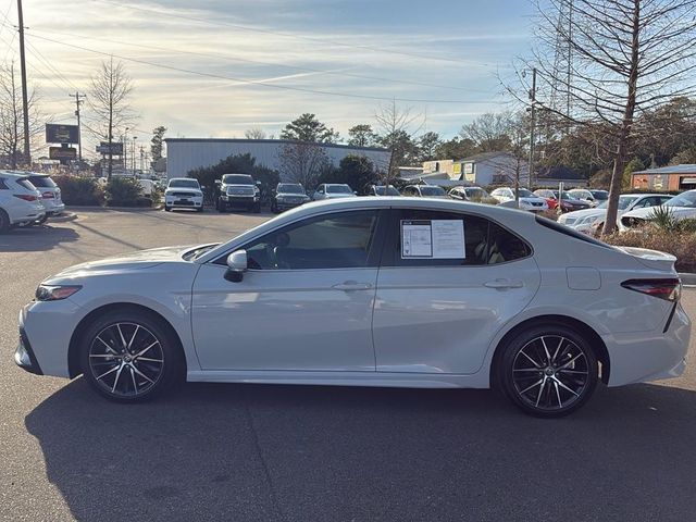 2024 Toyota Camry SE