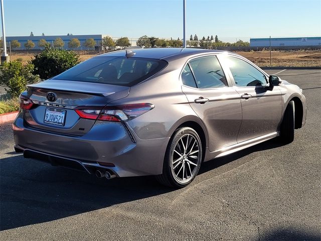 2024 Toyota Camry SE