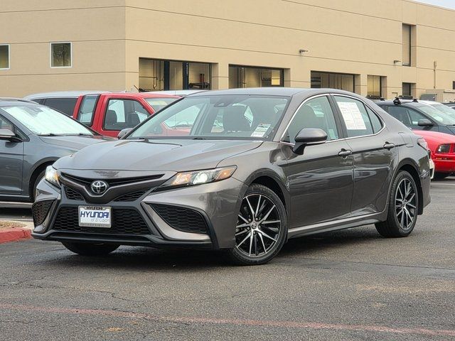 2024 Toyota Camry SE
