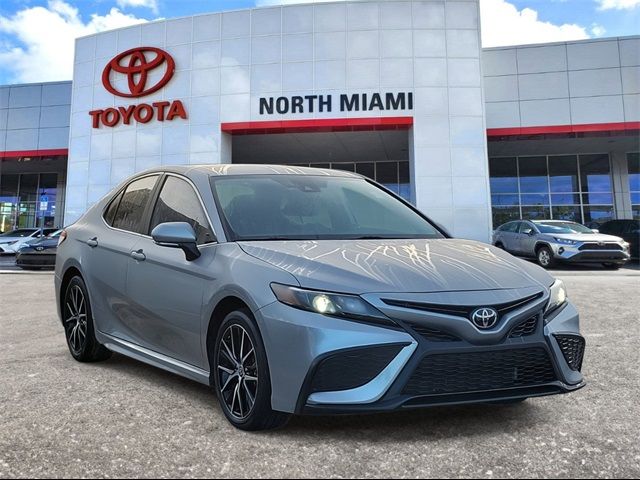 2024 Toyota Camry SE