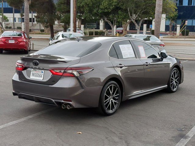 2024 Toyota Camry SE