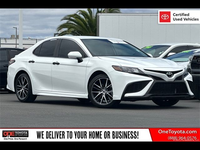 2024 Toyota Camry SE