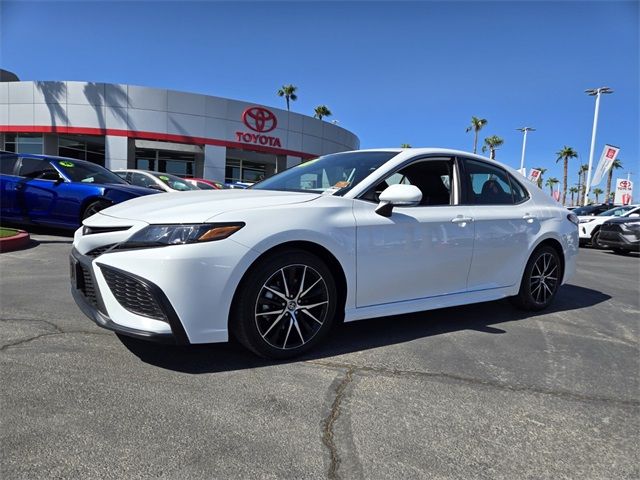 2024 Toyota Camry SE