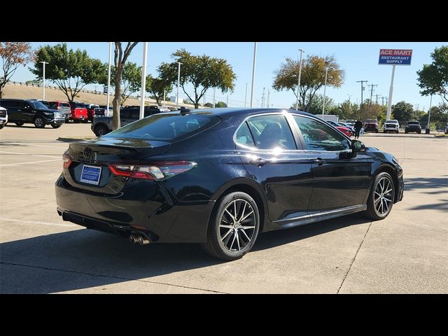 2024 Toyota Camry SE