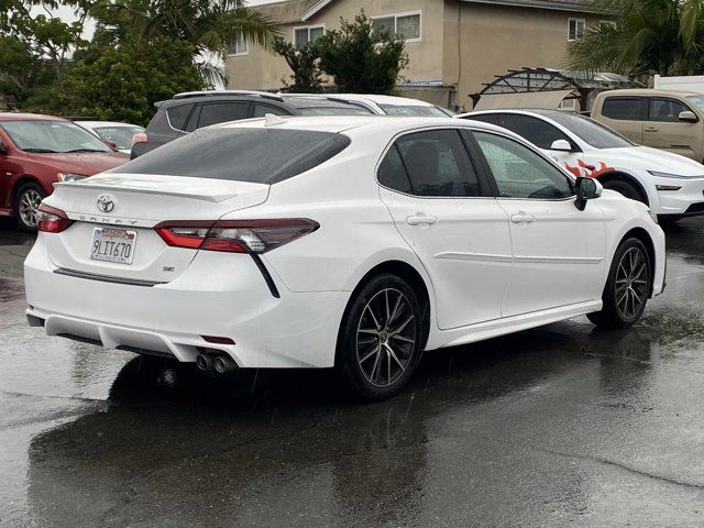 2024 Toyota Camry SE