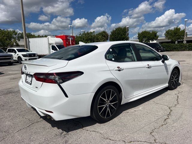 2024 Toyota Camry SE