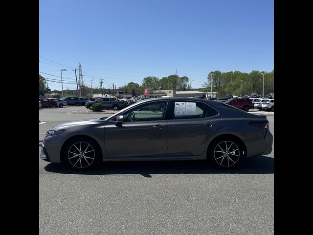2024 Toyota Camry SE
