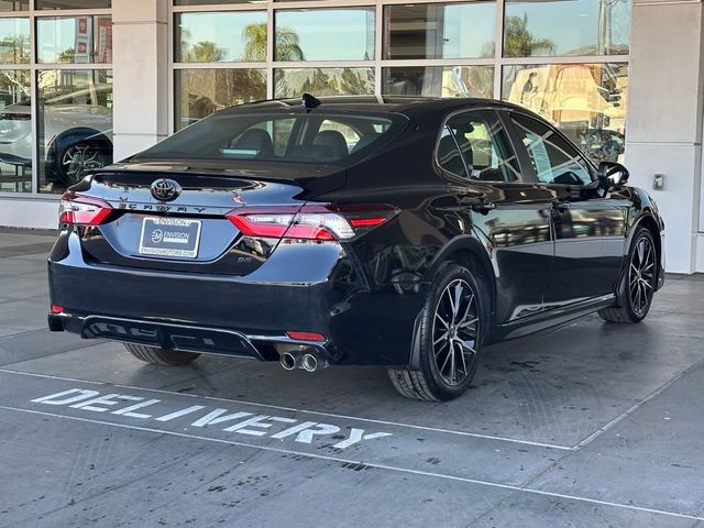 2024 Toyota Camry SE