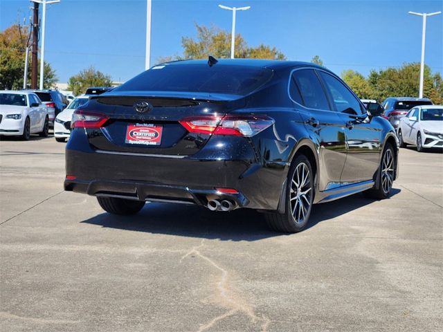 2024 Toyota Camry SE