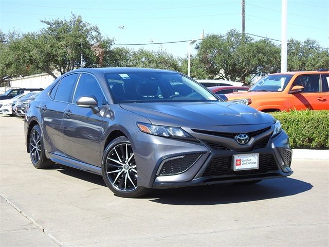 2024 Toyota Camry SE