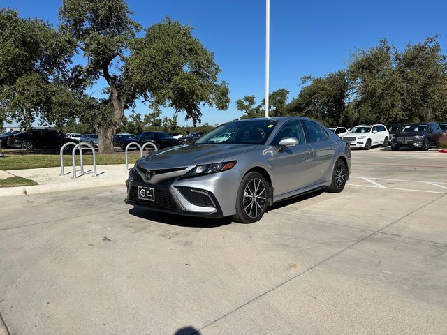 2024 Toyota Camry SE